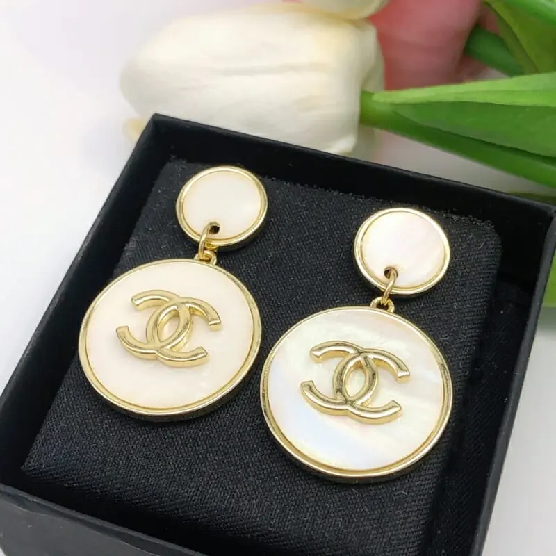 chanel boucles doreilles pour femme s_123bb1a1